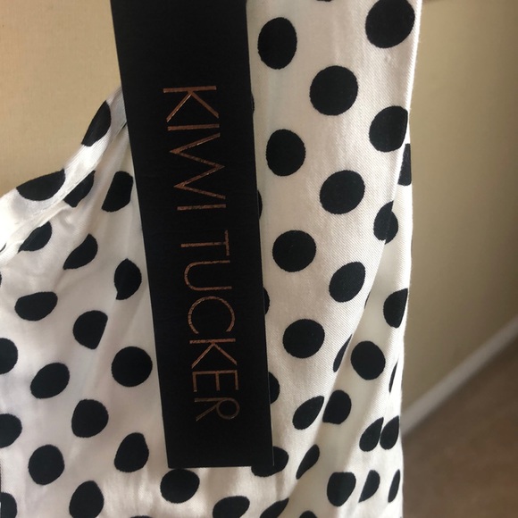 NWT Kiwi Tucker Black & White Polka Dot Tank w/Cutout Back & Bow - Size Medium - Picture 6 of 9